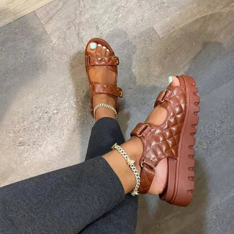 Damen-Sandalen mit Klettverschluss: Optimaler Komfort und unwiderstehlicher Stil